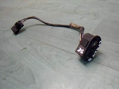 OPEL CORSA B 93-00 Bal első ablakemelő kapcsoló