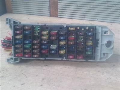 OPEL MERIVA A 03-09 Biztosítéktábla BCM BSI BSM SAM GEM modul Utastér