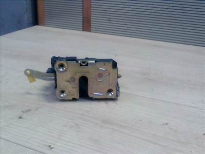 RENAULT SAFRANE Bal hátsó ajtó zárszerkezet központi záras