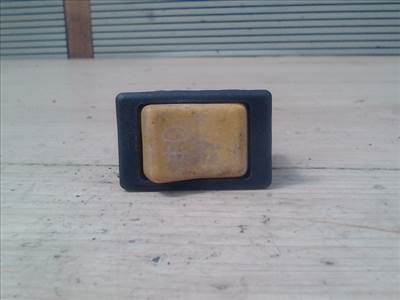 TRABANT 1,1 Ködlámpa kapcsoló hátsó