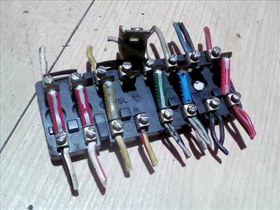 TRABANT 601 Biztosítéktábla BCM BSI BSM SAM GEM modul 