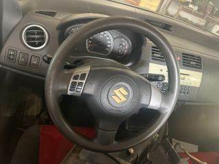 SUZUKI SWIFT III (MZ, EZ) Multikormány