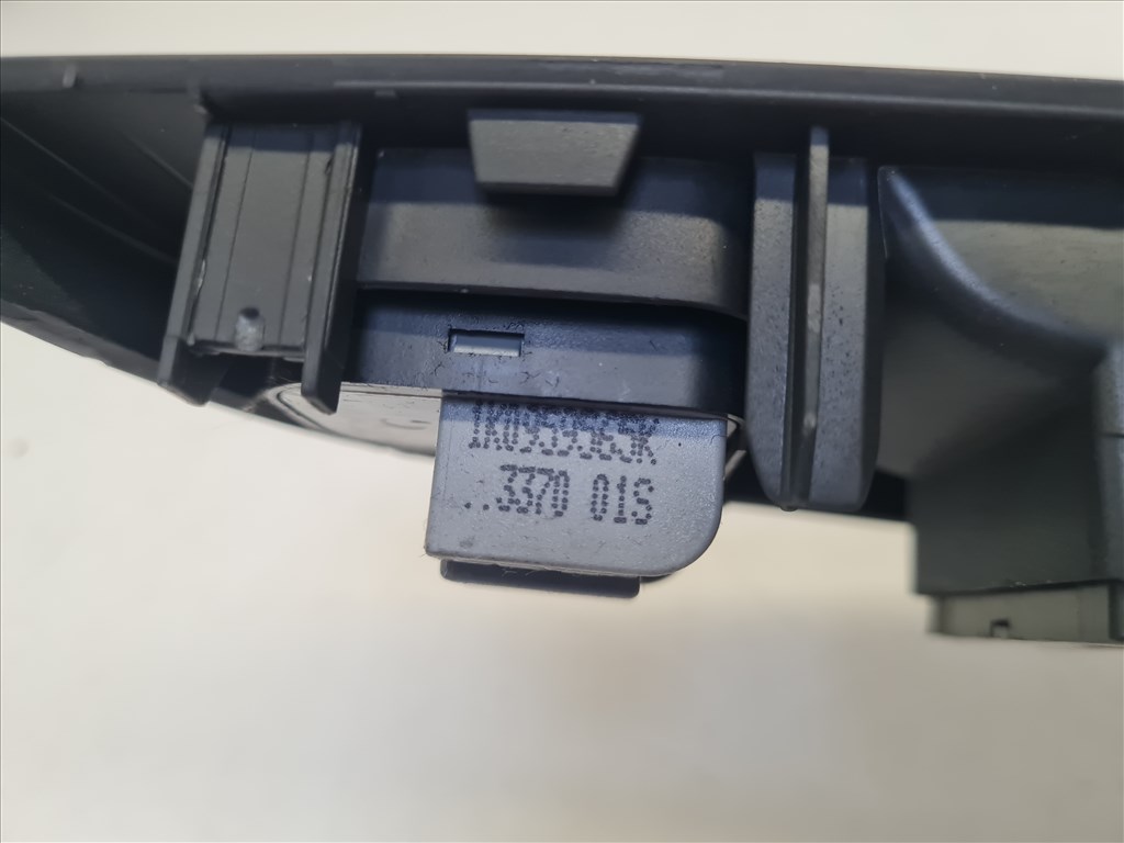 Volkswagen Golf VI bal első ajtóbehúzó (22425, 22426, 22427) 1k4868049c 1k0959565k 7. kép