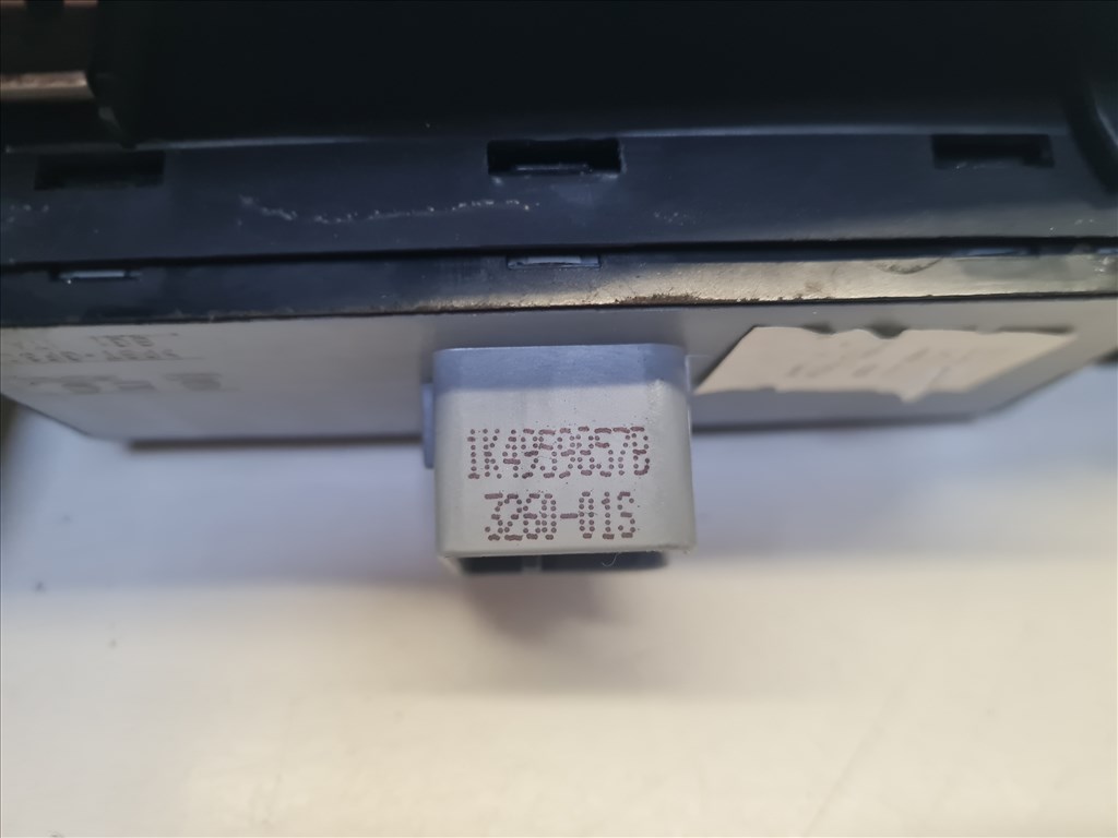 Volkswagen Golf VI bal első ajtóbehúzó (22425, 22426, 22427) 1k4868049c 1k0959565k 8. kép