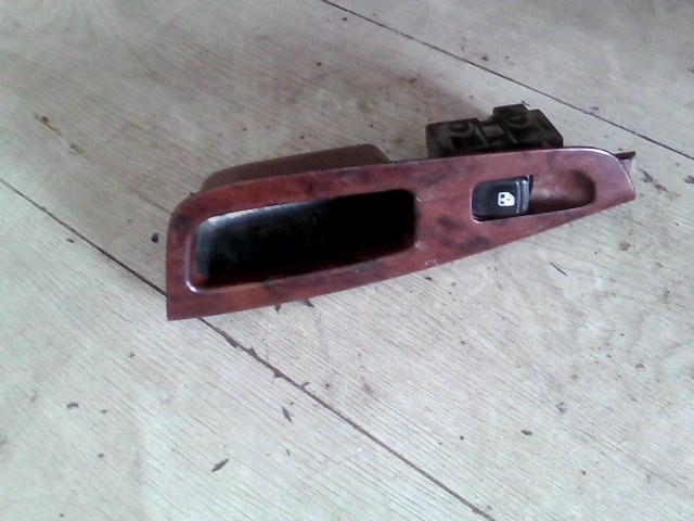 DAEWOO NUBIRA 99-03 Bal hátsó ablakemelő kapcsoló 1. kép