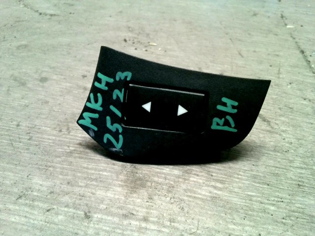 FIAT STILO 01.09-06.12 Bal hátsó ablakemelő kapcsoló 1. kép