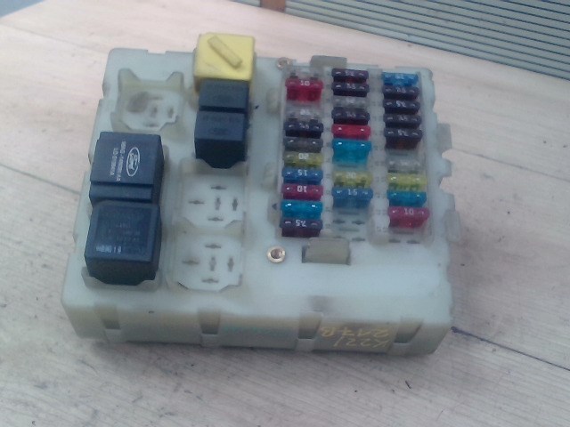 FORD FOCUS 98-04 Biztosítéktábla BCM BSI BSM SAM GEM modul Utastér 1. kép