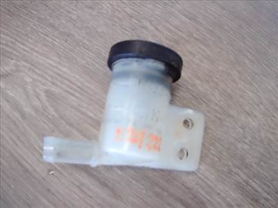 INFINITI G37 Cabrio Fékfolyadék tartály