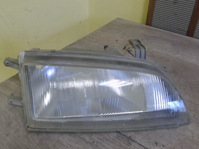 SUZUKI SWIFT 96-05 Jobb első fényszóró 1. kép