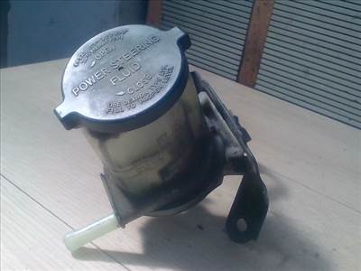 TOYOTA Corolla Verso 02.01.01-04.05.31 Szervóolaj tartály