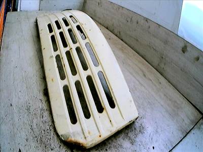 TRABANT 1,1 Homlokfal zárhíd