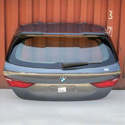 BMW 1er F40 csomagtérajtó