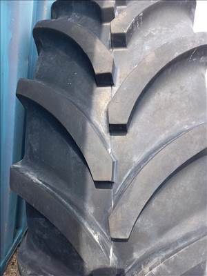 650/80R38 Vredestein Traktorgumi tulajdonképpen új