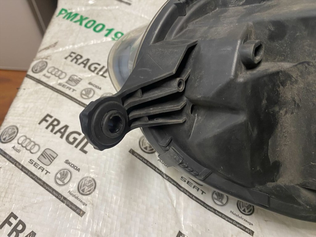 VW GOLF V Bal Xenon fényszóró  4. kép