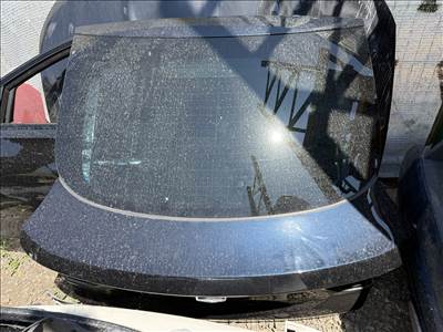 BMW X4 csomagtérajtó sérülésmentes!