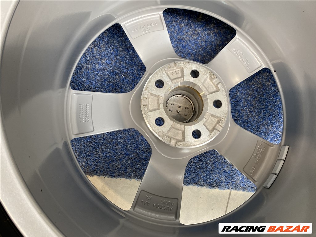 (2856)  Audi 18 gyári alufelni felni, 5x112, 225/55 nyári gumi, A6 2. kép
