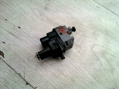 FORD MONDEO 01-07 Féklámpa pedál kapcsoló