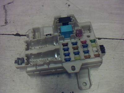 MAZDA 6 02-05 Biztosítéktábla BCM BSI BSM SAM GEM modul Motortér