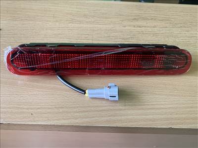 Toyota Hilux Pótféklámpa