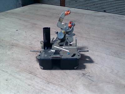 MITSUBISHI COLT 04.04-08.09 Csomagtér ajtó zárszerkezet