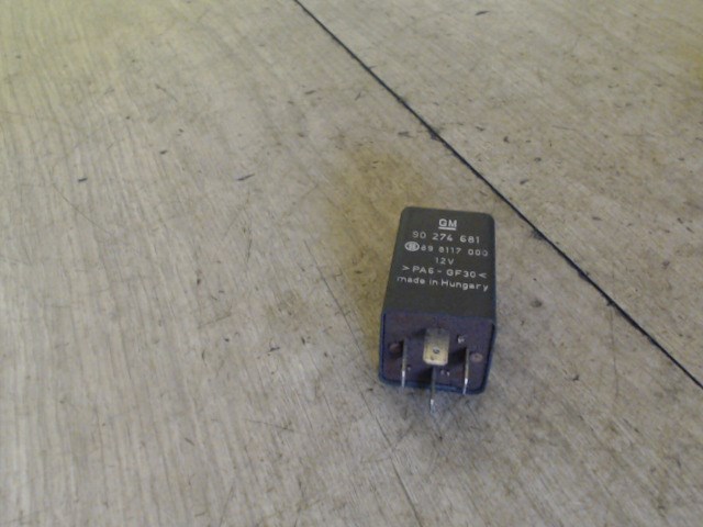 OPEL ASTRA F 94-02 Relé 1. kép
