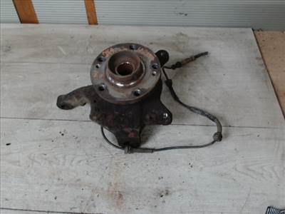 RENAULT LAGUNA 00-05 Csonkállvány kerékaggyal jobb első