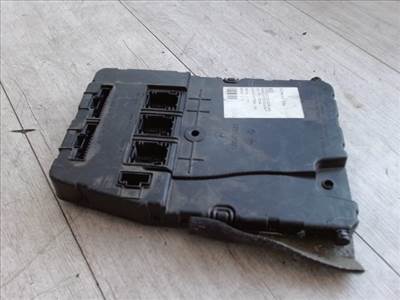 RENAULT MEGANE 02-05 Biztosítéktábla BCM BSI BSM SAM GEM modul 