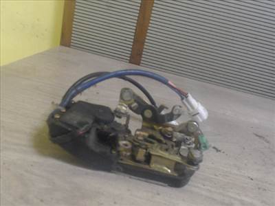 SUZUKI SWIFT 96-05 Bal első ajtó zárszerkezet központi záras