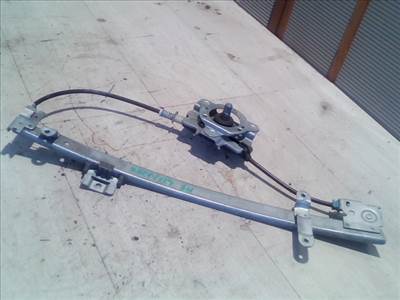 SUZUKI SWIFT 96-05 Jobb hátsó ablakemelő szerkezet mechanikus