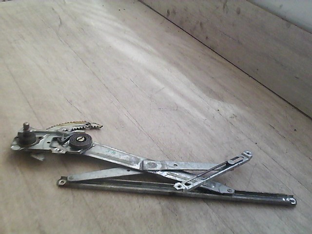 TOYOTA COROLLA E90 87-92 Jobb első ablakemelő szerkezet mechanikus 1. kép