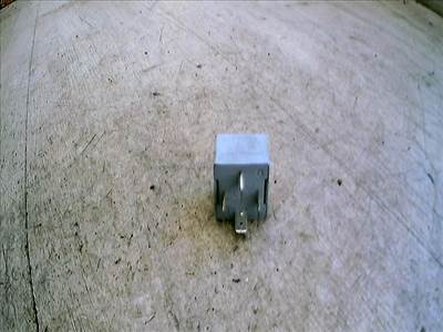 VOLKSWAGEN jetta v 05-10 relé