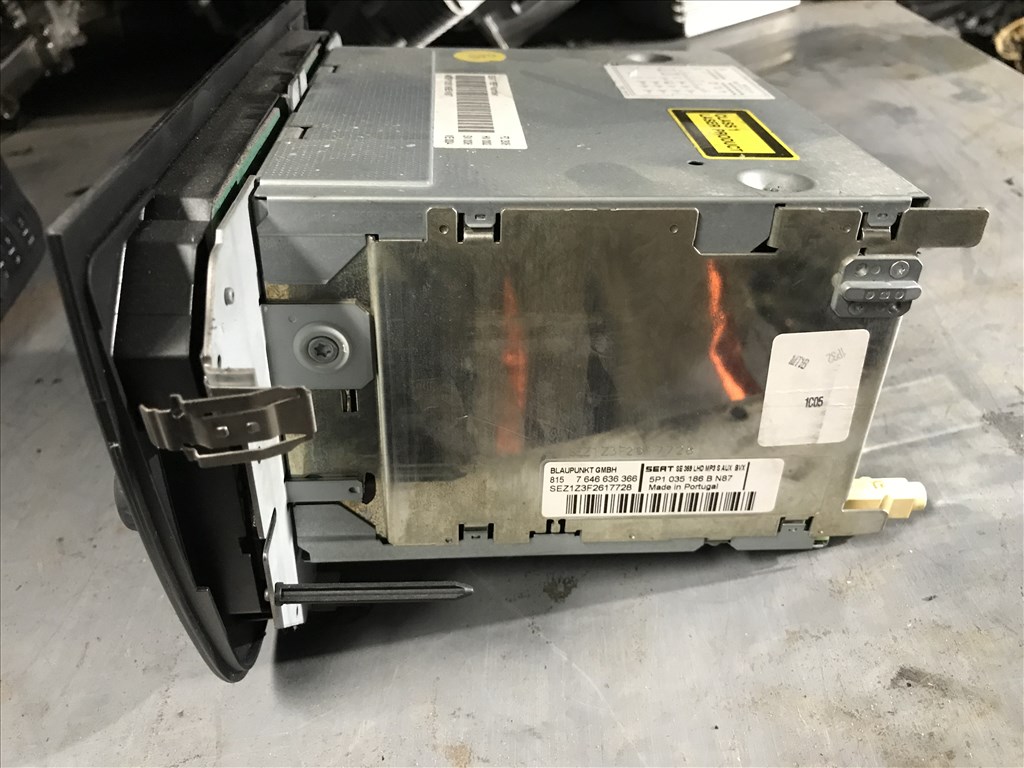 Seat León II 1P _ fejegység 5p1035186b 2. kép
