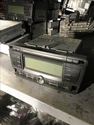 Skoda Octavia II fejegység  1z0035256b