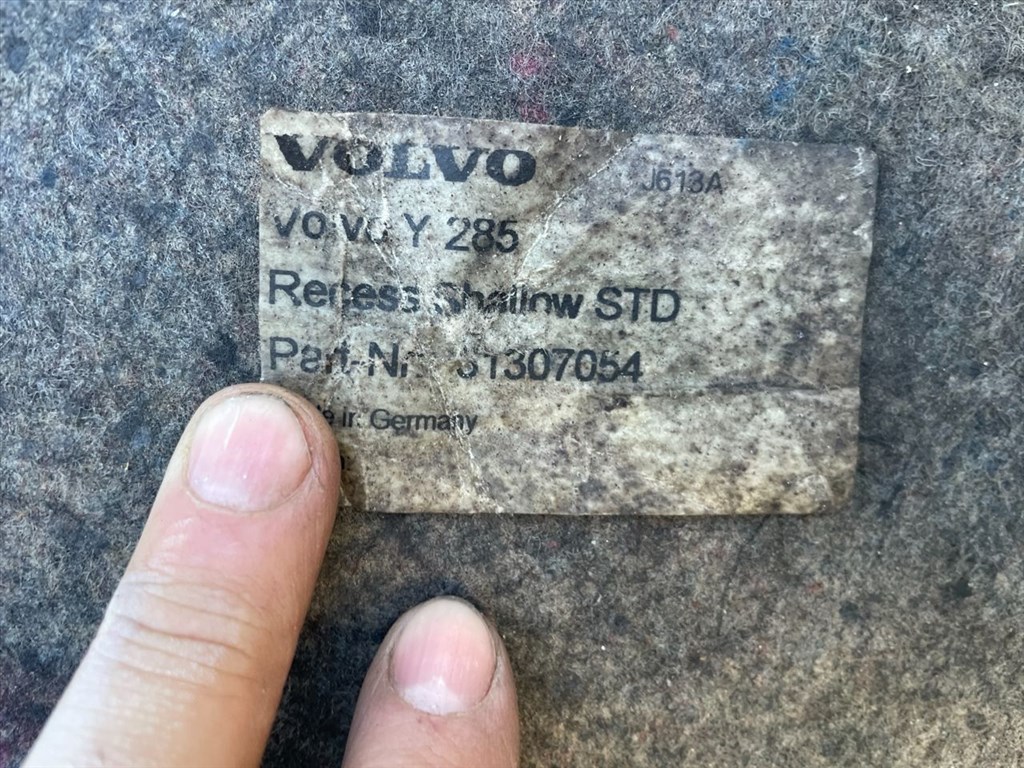  VOLVO V70 Csomagtér Tálca 2. kép