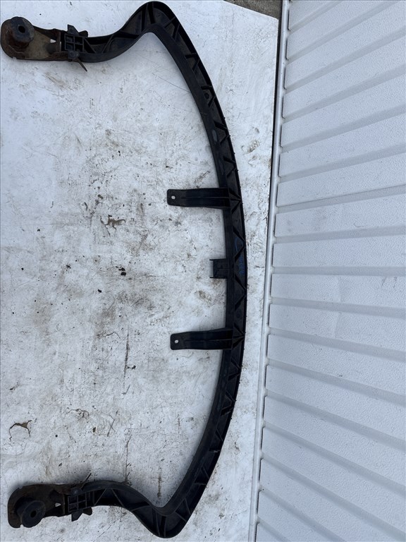 Opel Meriva B 2010-2017 első alsó Lökhárító tartó 13267772 1. kép