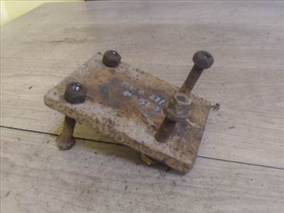 FIAT DOBLO 01.01-05.09 Laprugó tartó bak