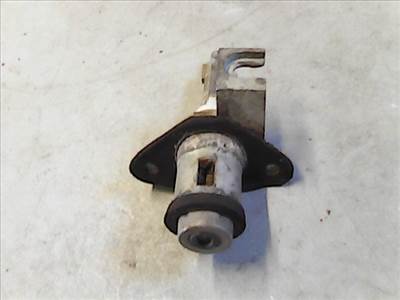 FORD KA 96-09 Csomagtérajtó dugózár