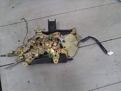 MAZDA MPV 99-05 Jobb tolóajtó zárszerkezet