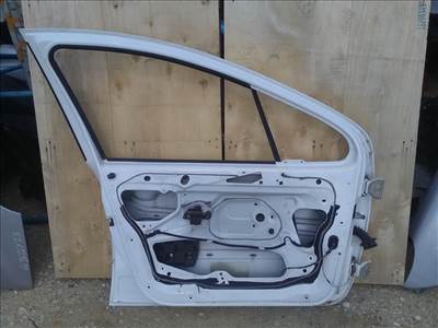 PEUGEOT 307 01-05 Bal első ajtó.