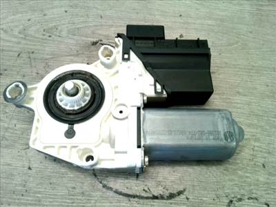 SEAT CORDOBA 02.09-08.02 Jobb hátsó ablakemelő motor