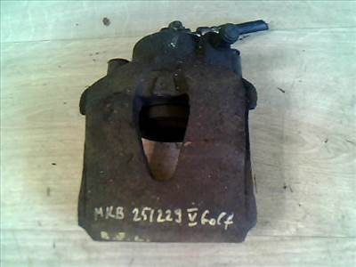 VOLKSWAGEN Golf V. 2003.10 - 2008.09 Bal első féknyereg munkahengerrel