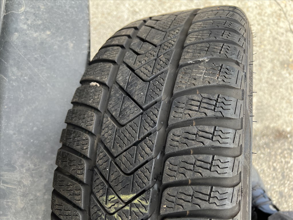 Volkswagen Golf / Touran / Jetta gyári 7,5X18-as 5X112-es könnyűfém felni garnitura eladó 5. kép