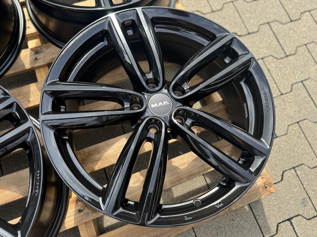 R19 5x112 (66,6) MAK OXFORD 8J ET55 GLOSS BLACK új alufelnik felnik  3. kép