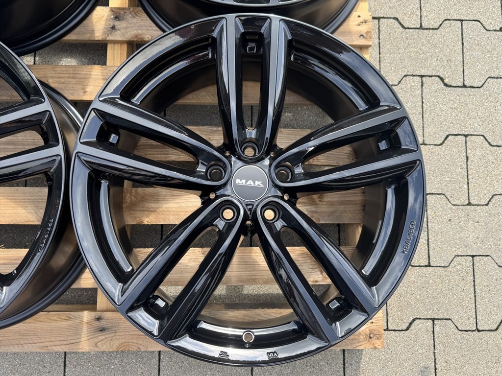 R19 5x112 (66,6) MAK OXFORD 8J ET55 GLOSS BLACK új alufelnik felnik  4. kép