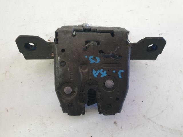 Opel Astra J Csomagtérajtó zárszerkezet 13581023 1. kép