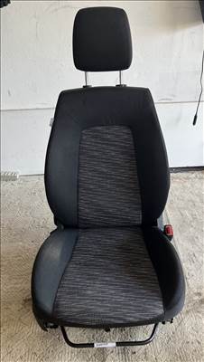 Kia Ceed jobb első ülés 