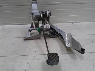 AUDI A4 98-01 KUPLUNG PEDÁL