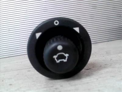 FORD FIESTA 05-08 Elektromos tükör állító kapcsoló