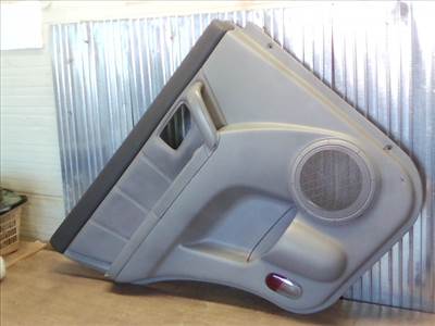 KIA Sorento 2002.08 - 2009.08 Bal hátsó ajtó kárpit