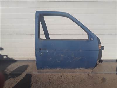 NISSAN PICKUP 1985.09-1998.02 Jobb első ajtó.